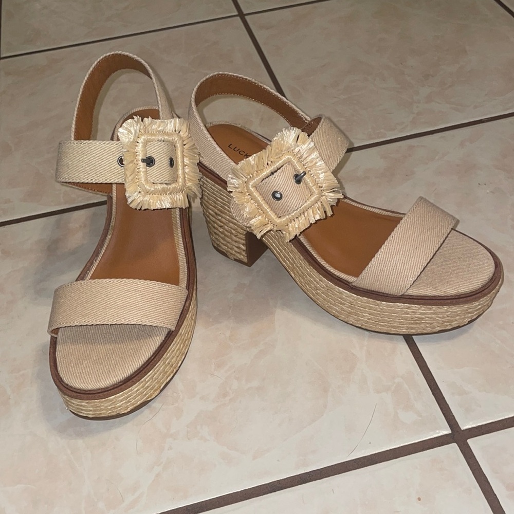 NWOT Lucky Brand burlap sandals